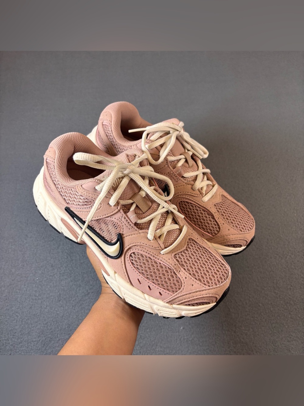 Nike V5 RNR Particle Pink Black Pale Ivory Women's size US 5.5